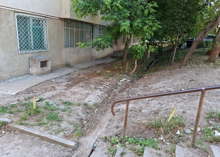 video municipalitatea a reabilitat doua blocuri iar acum proprietarii se confrunta cu dezastrul lasat in urma 6845712a82d47