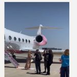 video paris hilton a aterizat la craiova pentru festivalul intencity insotita de fiul sau 685ea1a86e892