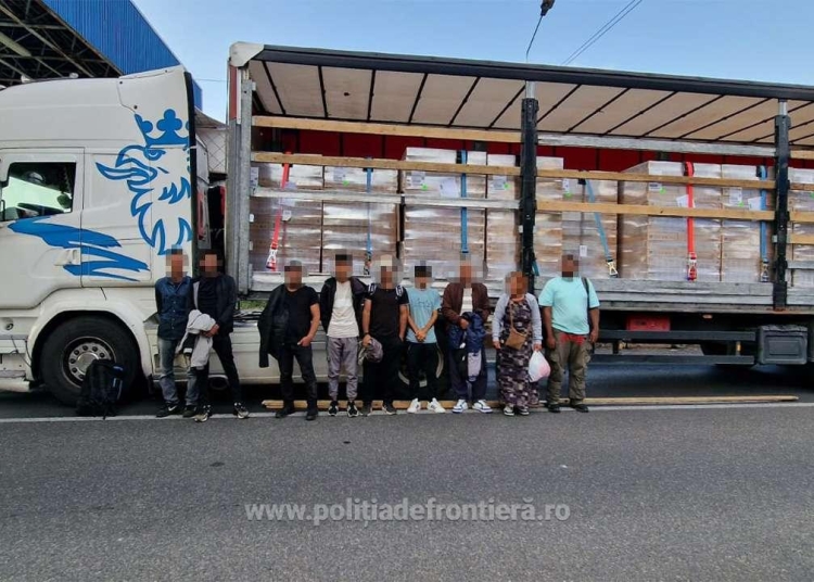 video sirieni egipteni si sri lankezi depistati de politisti ascunsi intr o semiremorca 684e793d8421e