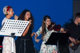 video sute de oameni un singur mesaj speranta turneul national e timpul tau a reunit romani din diaspora la navodari intr o pledoarie pentru intoarcerea la valorile crestine si co 68612fdca8f47