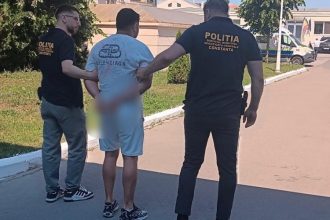 video un taximetrist a incercat sa violeze o clienta tanara 68405b2a873d5
