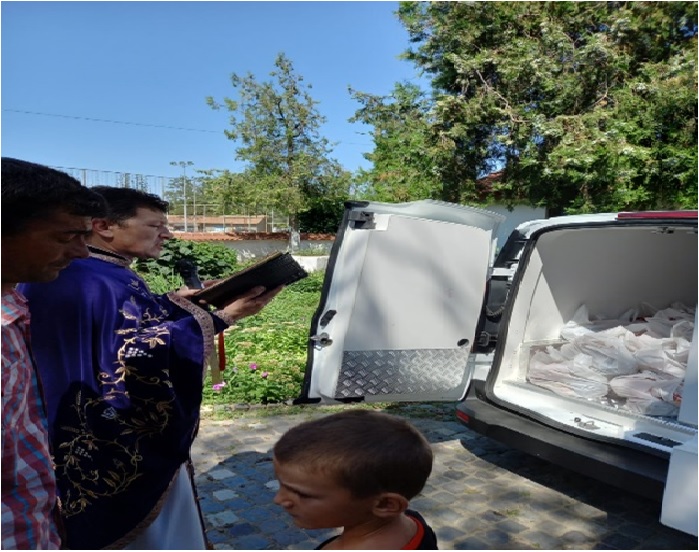 voluntarii asociatiei suflete deschise din constanta au vestit pogorarea duhului sfant si au adus alinare celor in nevoie 68455b485daae