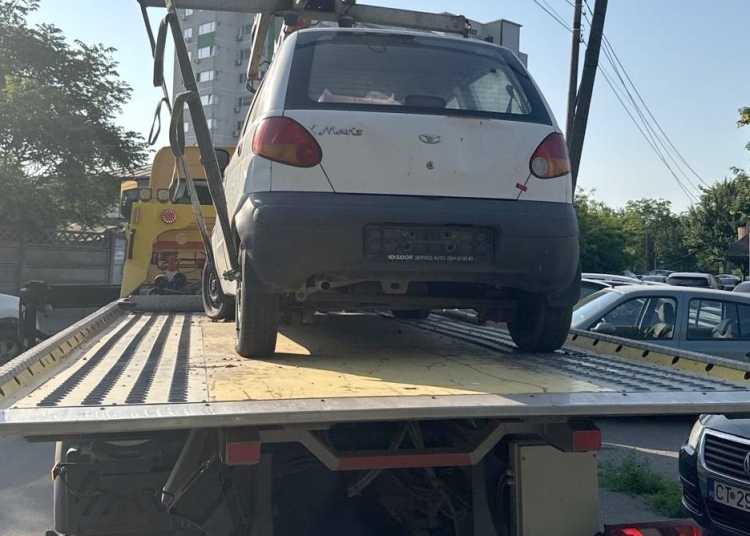 zeci de vehicule abandonate ridicate de pe domeniul public 6853b13218e3b