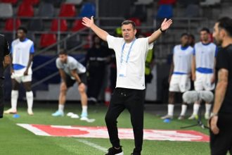 ianis zicu antrenorul etapei a treia in superliga 2025 2026 ionut larie in cel mai bun 11 6888c1e55348c
