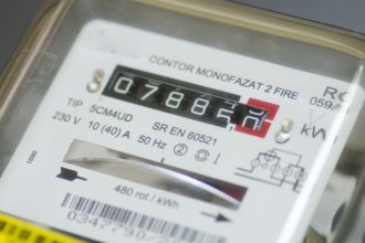 plafonarea la energia electrica expira de astazi cu cat vor creste facturile la curent 68637fa63226c
