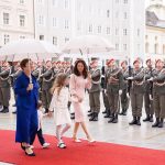 prima doamna a romaniei mirabela gradinaru a purtat o rochie semnata de andreea raicu la vizita oficiala din austria 6887ca985eeb8