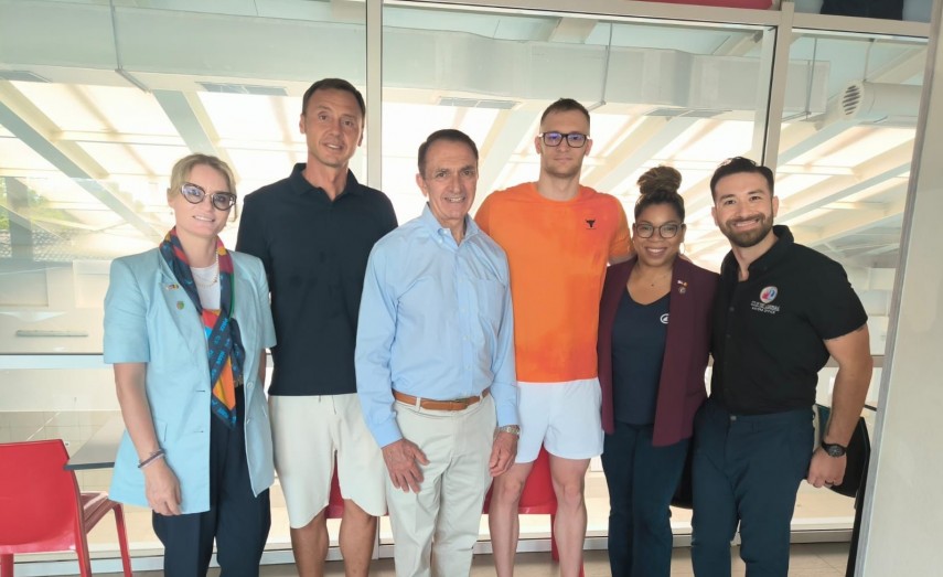 primarului orasului fort lauderdale sua in vizita la constanta si la atena sport club galerie foto 686f7ada0af47