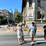 a fost pus in functiune un nou sistem de semaforizare la trecerea de pietoni de pe strada mircea cel batran la intersectia cu strada stefan cel mare 68aed4f4d8305