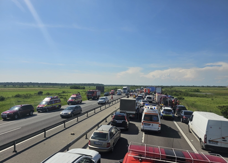 accident cu 3 masini pe a2 pe sensul spre bucuresti 68aad86baa3ff