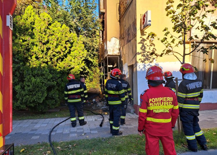 alerta de incendiu in constanta pompierii intervin la un apartament de pe aleea umanitatii 68aadbeb1efec