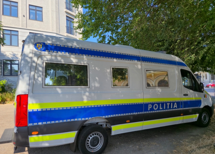 arestat preventiv la harsova dupa ce si a amenintat si agresat cu un cutit fosta sotie 68ad9508a29e8