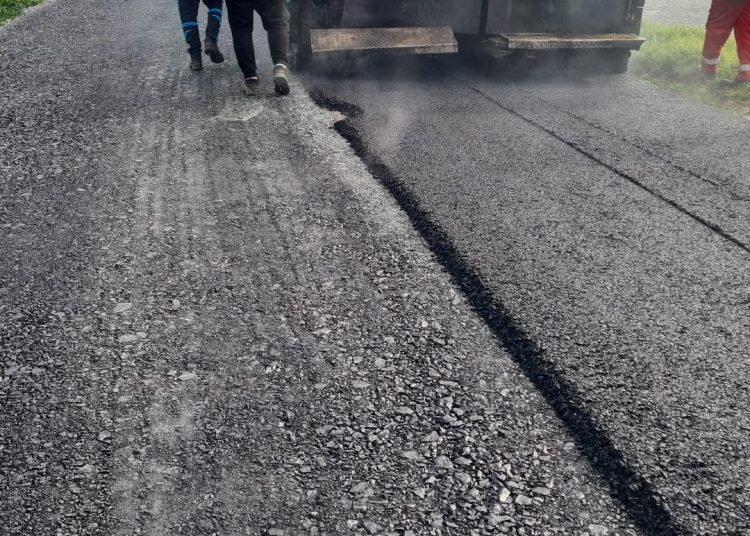 asfalt furat si turnat in curti private de angajatii drumuri judetene constanta la plopeni 68af785859a68