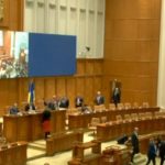 aur ameninta cu o noua motiune de cenzura daca guvernul isi asuma raspunderea pe noile legi 68a462d392871