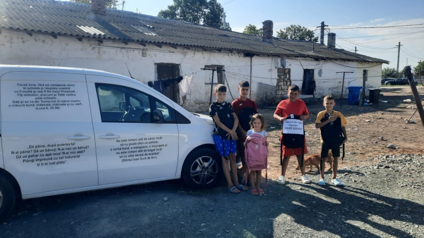 caravana faptelor bune a adus daruri pentru sute de copii si familii nevoiase din constanta foto 68ac2225e2b8a