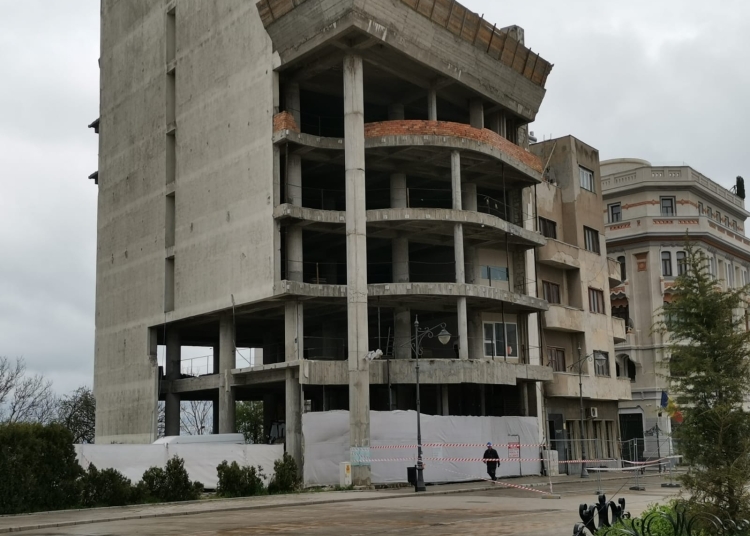cladirea cu sapte etaje din piata ovidiu intre avize si respingeri succesive mansarda nu poate fi transformata in etaj 68aef1aa2714f