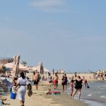 constanta sub cod galben de canicula temperaturi de pana la 37 de grade si disconfort termic 68b2d8a782ebf