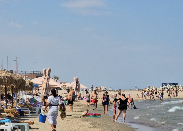constanta sub cod galben de canicula temperaturi de pana la 37 de grade si disconfort termic 68b2d8a782ebf