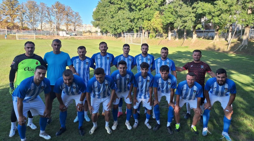 constructorul topraisar echipa de liga a 4 a antrenata de ion barbu il are in poarta pe george curca 689decaa2558c