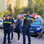 fotovideo trei barbati injunghiati intr un bar din tomis nord agresorul prins pe o strada din municipiu 68b3fcf735bb3