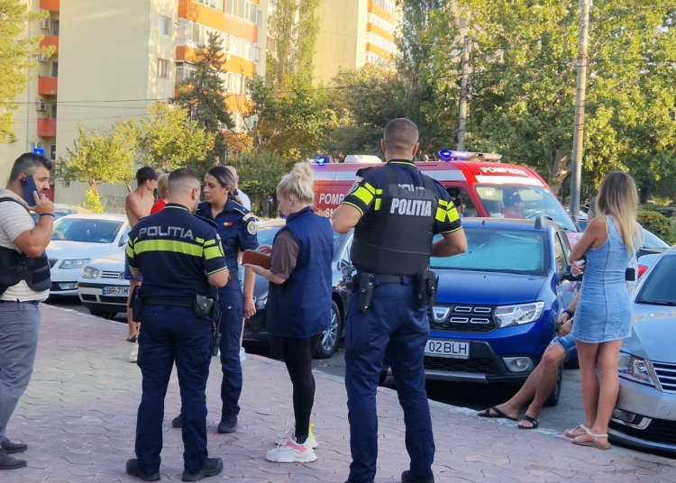 fotovideo trei barbati injunghiati intr un bar din tomis nord agresorul prins pe o strada din municipiu 68b3fcf735bb3