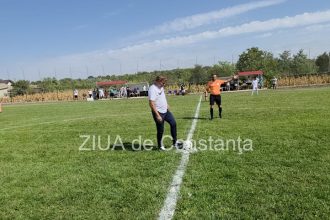 gheorghe hagi da lovitura de start a meciului tricolorul sacele vointa siminoc foto video 68b414e7bd9c9
