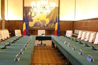 guvernul isi va asuma raspunderea pe cinci proiecte de reforma luni in parlament 68b2ae98a1514