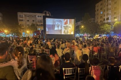 magia filmului s a mutat in piateta parcului central din navodari 68b33e9c0ba58