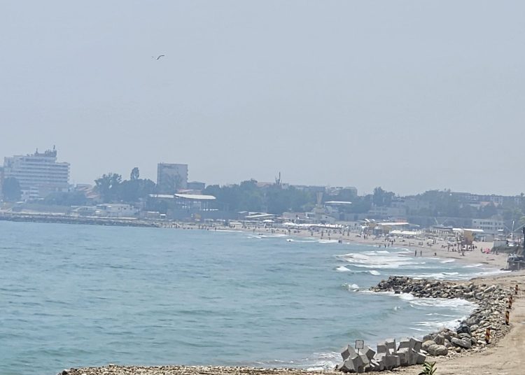 o femeie scoasa inconstienta din mare la costinesti 68a9dc4beb73d