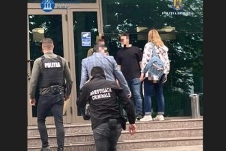 perchezitii la agentia de turism chef de duca din constanta pentru tepele trase celor care doreau sa cumpere vacante 68a9902ebade3