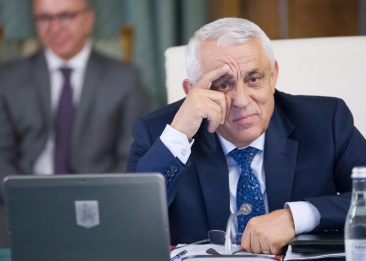 petre daea nu recunoaste ca s ar afla in proces de divort 68b03b864f205