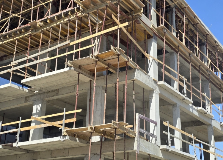 proprietarii care construiesc fara autorizatie ar putea fi obligati sa plateasca taxe in plus 68acecc482e08