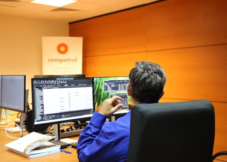 rompetrol rafinare investeste in oameni si tehnologie simulator pentru operatori instalat in petromidia 68a71ad5b2880