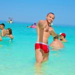 schimbam foaia cati bani castiga artistul din turism si concerte in aceasta vara 68985cc116c05