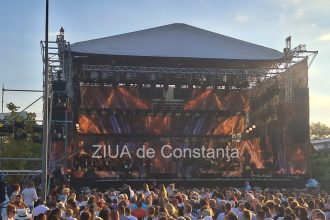 spectacolul continua la festivalul national de muzica usoara mamaia ultimii concurenti in lumina reflectoarelor foto 68a9ed2f6e097