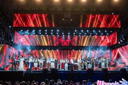traditia si bucuria jocului popular au luminat scena festivalului national al cantecului si dansului popular romanesc mamaia 68b18c0134307