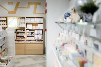 un barbat acuza o farmacie ca i a ruinat casnicia toata patania porneste de la o plata electronica esuata 68b2bee55ec2f