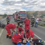 video accident cu doua motociclete dintre care una a luat foc au intervenit pompierii si elicopterul smurd 68ab82aec81c9