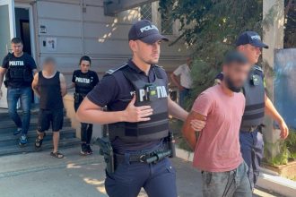 video doi indivizi au furat bani si bunuri de valoare dintr un hotel din eforie au fost retinuti 68a6f7b0557ec