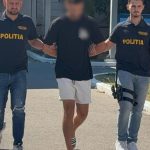video el este individul care a sechestrat doua tinere intr un apartament din constanta politistii au spart usa 68ae292c0b1a9