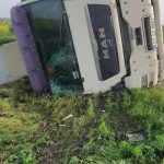 accident rutier in zona ias mihail kogalniceanu un autocamion s a rasturnat 68b990f641cff