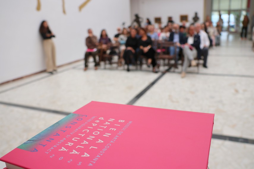 artistii romani premiati la a treia editie a bienalei nationale de pictura constanta 68db6a4495305