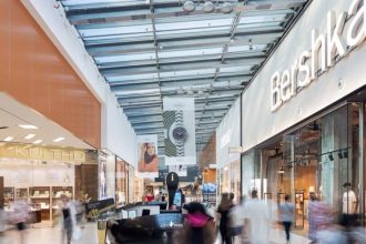 ca n filmele de comedie a fugit cu prada direct in bratele politiei hot prins langa city park mall de oamenii legii care erau la alt caz 68b8d5f89e35e