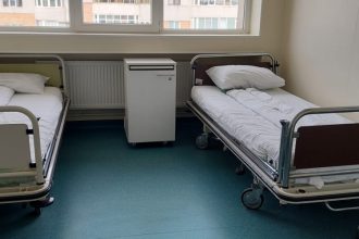 consiliul judetean constanta a primit sase oferte pentru documentatia de reabilitare a sectiei clinice dermatovenerologie 68bf3e98e1be4