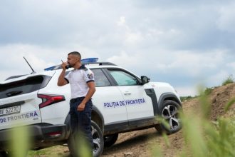doi cetateni romani depistati de politistii de frontiera fara drept de a conduce autovehicule pe drumurile publice 68c156f49ee70