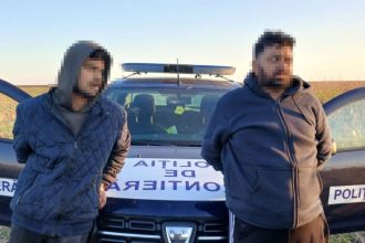 doi migranti au fost retinuti de politistii de frontiera dupa ce au intrat ilegal in tara ascunsi in remorca unui tir 68c937962ee15