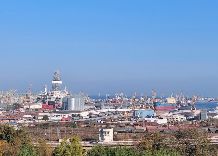 doua firme cunoscute au castigat contractul de 37 de milioane lei pentru reabilitarea pasajului mol 3 4 si 5 din portul constanta 68be004a94204