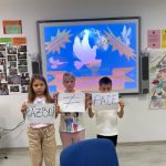 elevii din poarta alba promoveaza pacea prin educatie 68d72343aa0cb