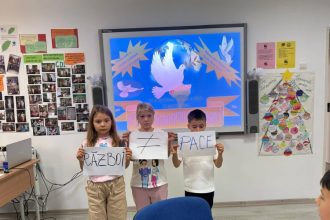 elevii din poarta alba promoveaza pacea prin educatie 68d72343aa0cb