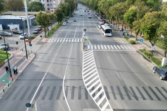 foto scuar median amenajat la o trecere de pietoni de pe bulevardul alexandru lapusneanu 68cbb9c8917c5