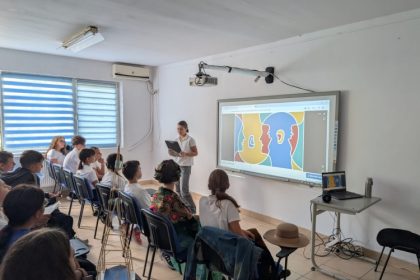 foto video ziua limbilor moderne europene sarbatorita prin arta si poezie la navodari 68d7835b628f1